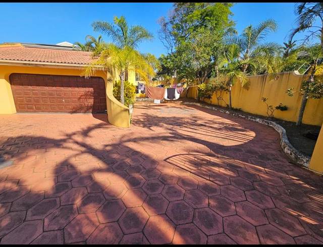 5 BEDROOM HOUSE FOR SALE IN UMHLANGA RIDGE
